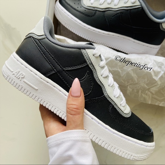Nike Shoes - NWT Nike Air Force 1